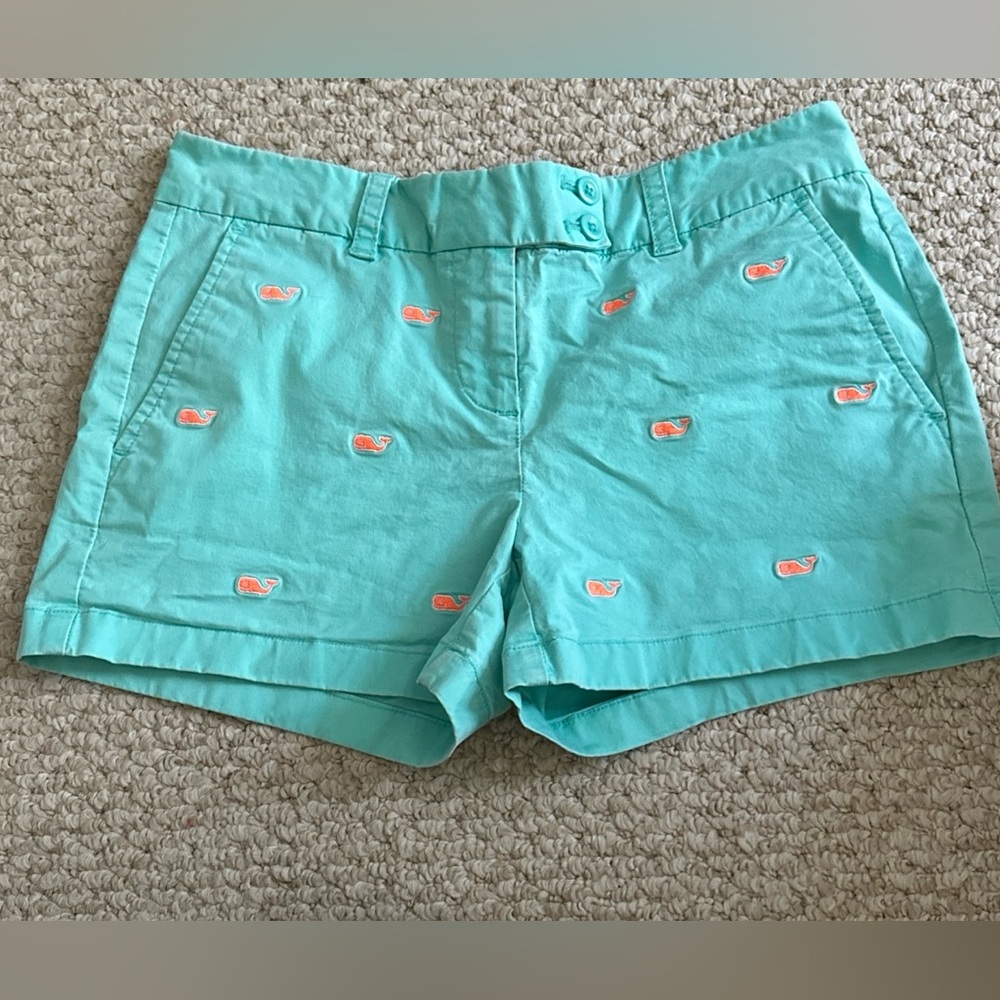 Vineyard vines logo shorts Sz 2